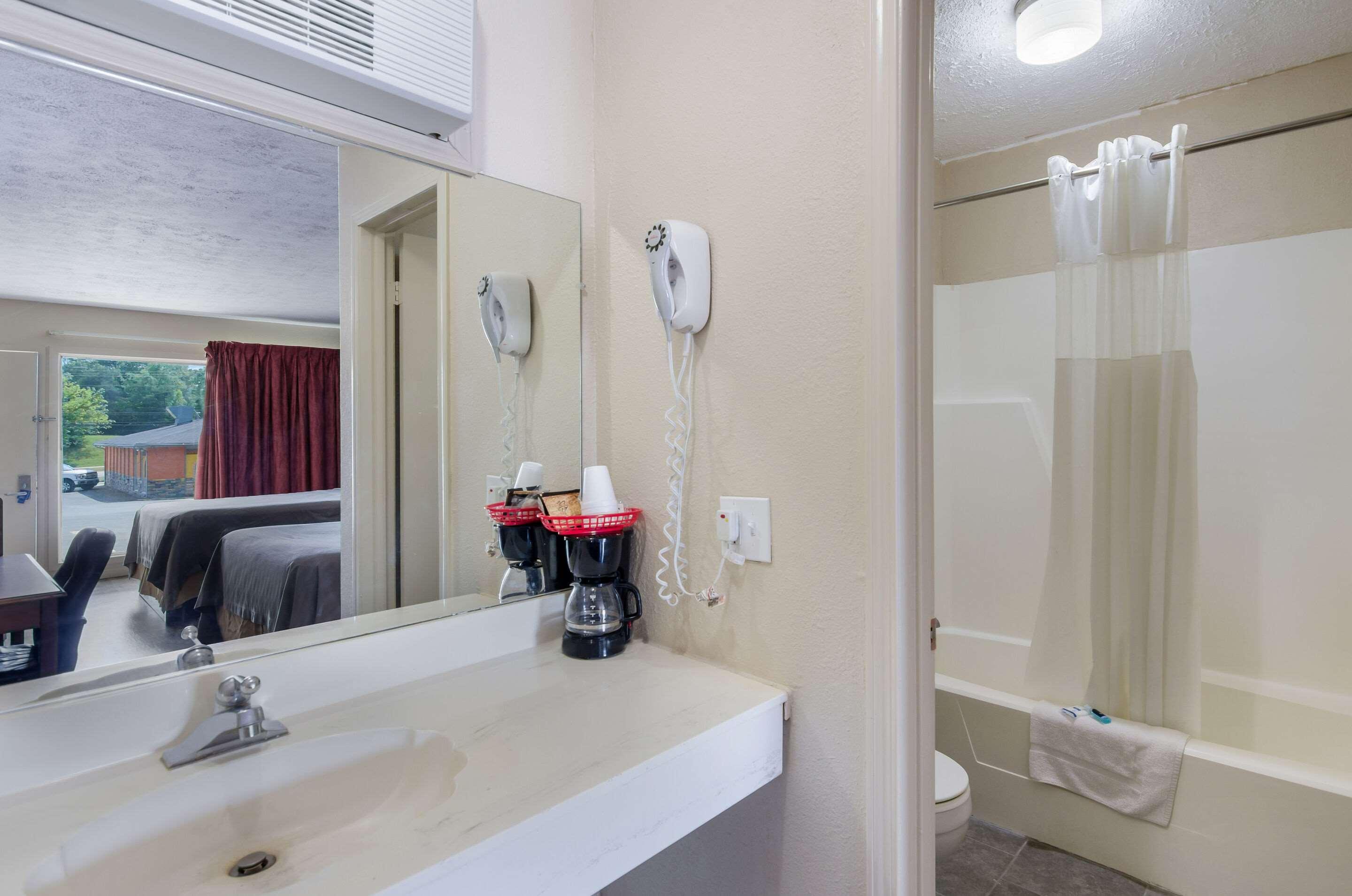 Rodeway Inn Church Hill - Tri Cities Area Luaran gambar