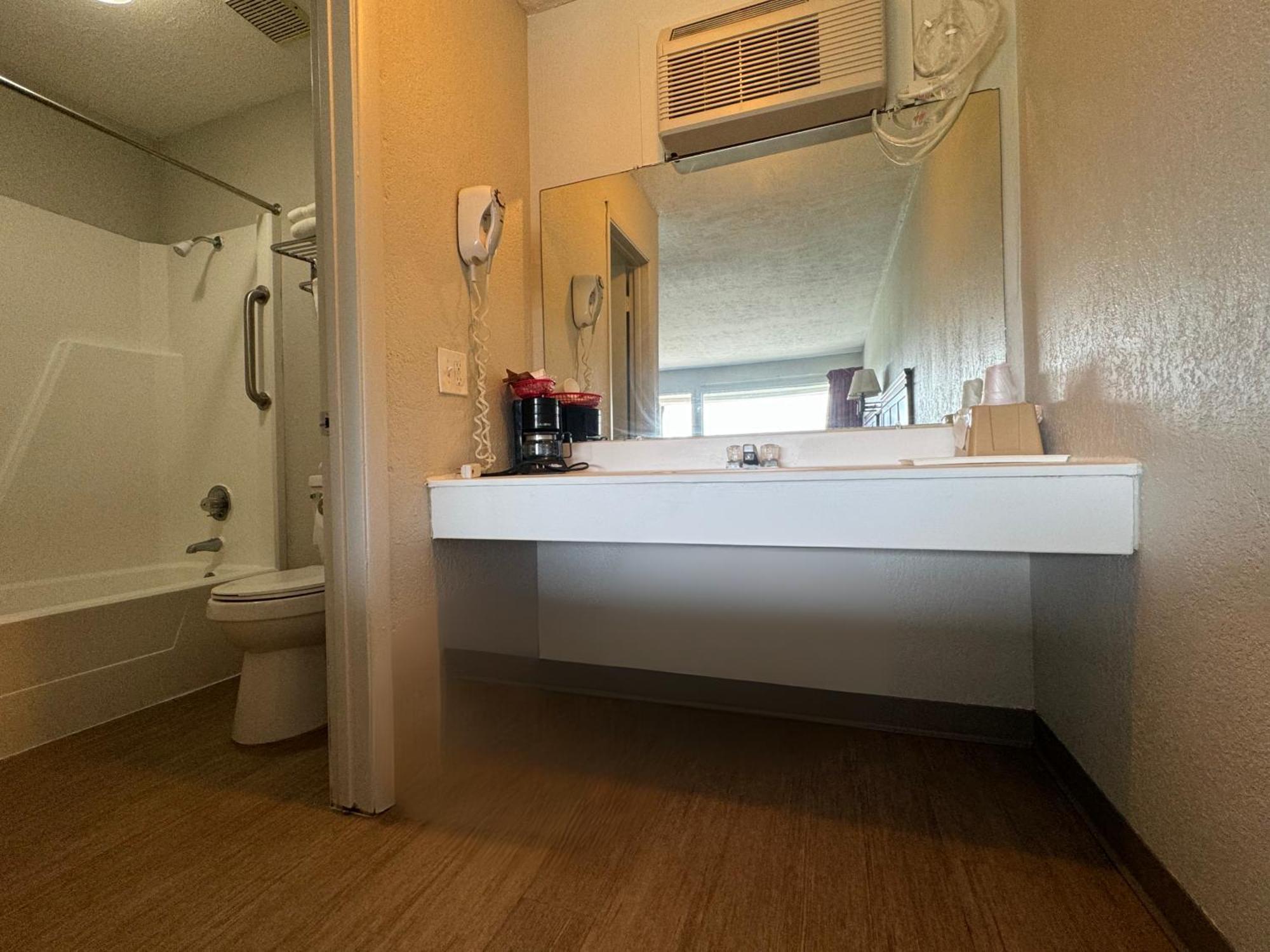 Rodeway Inn Church Hill - Tri Cities Area Luaran gambar
